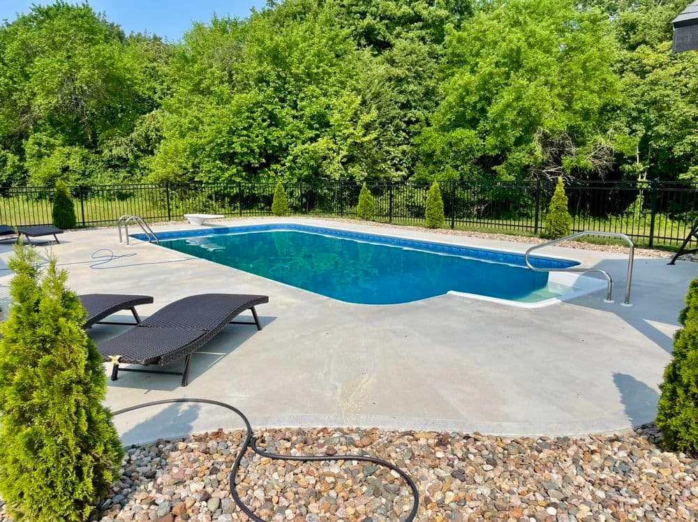 Gallery photos for Vinyl Liner Pool with Concrete Deck and Cabana in Oak Grove, MO: Image #3