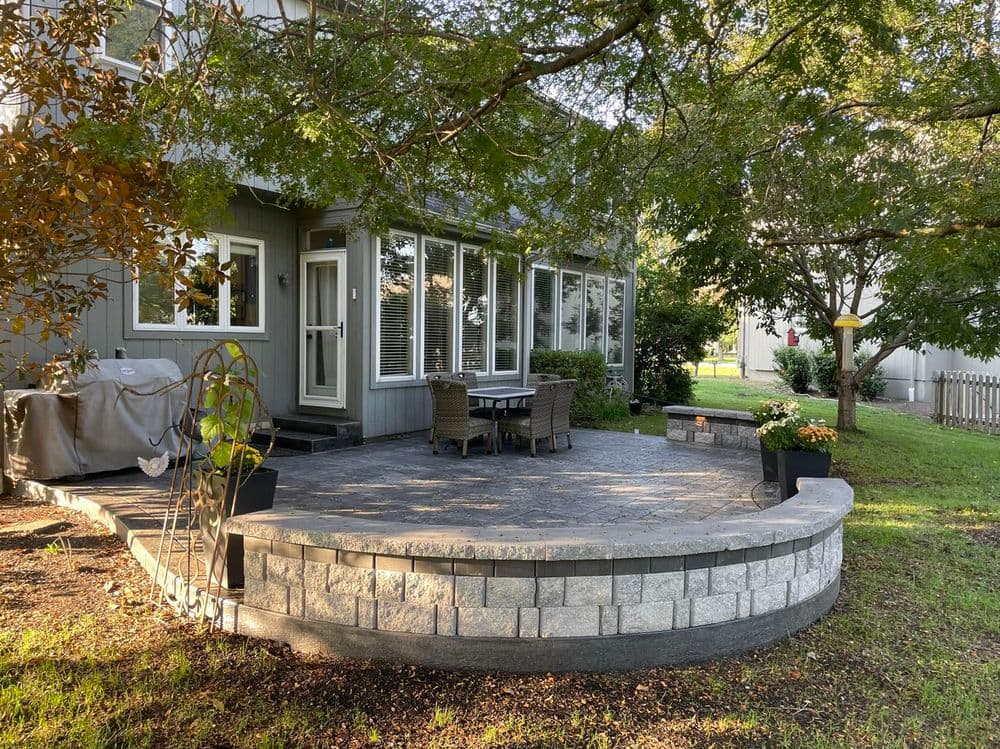 Gallery photos for Stamped Patio with Seating Wall in Lee's Summit: Image #2